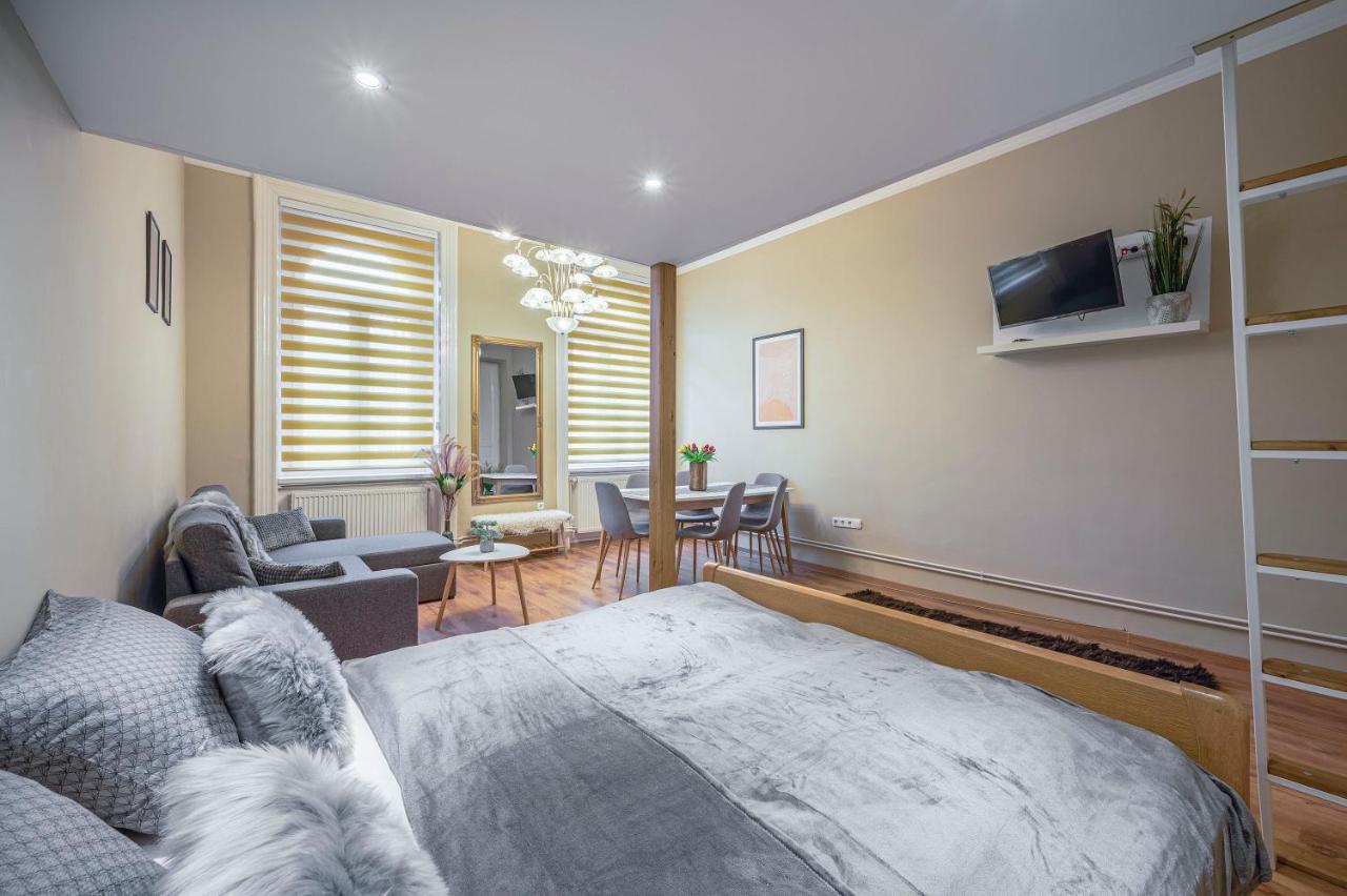 Corvin City Apartment By Nw Budapeşte Dış mekan fotoğraf