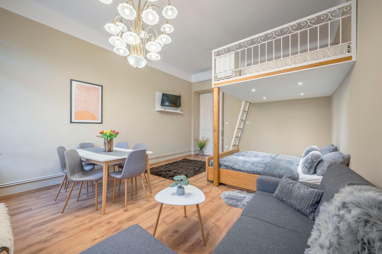 Corvin City Apartment By Nw Budapeşte Dış mekan fotoğraf